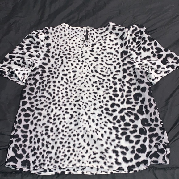 Apt. 9 Top - Picture 7 of 8